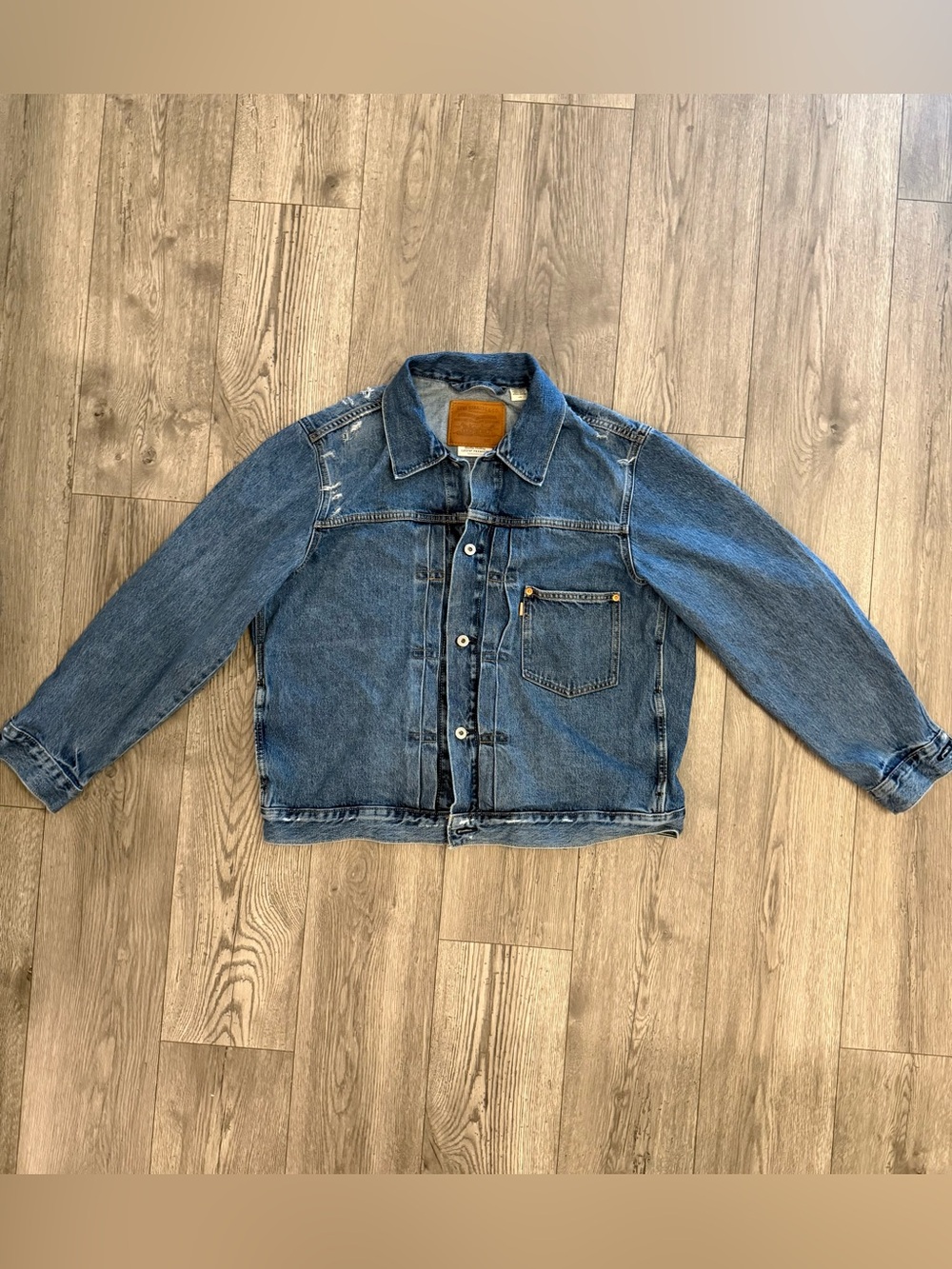 Levi's Premium Blue Distressed ORANGE TAB Trucker Y2K Men's Large Denim Jacket.
